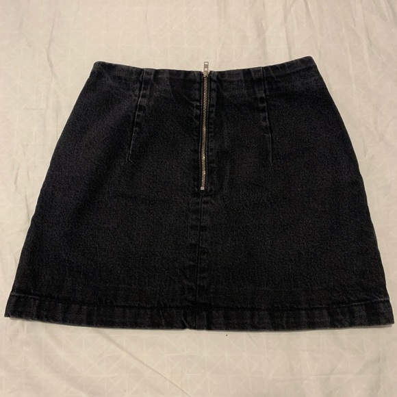 TOPSHOP Denim Mini Skirt - Picture 2 of 4